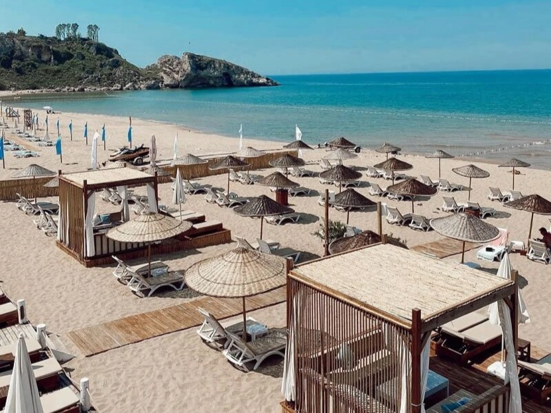 شاطئ أكوا Aqua Beach