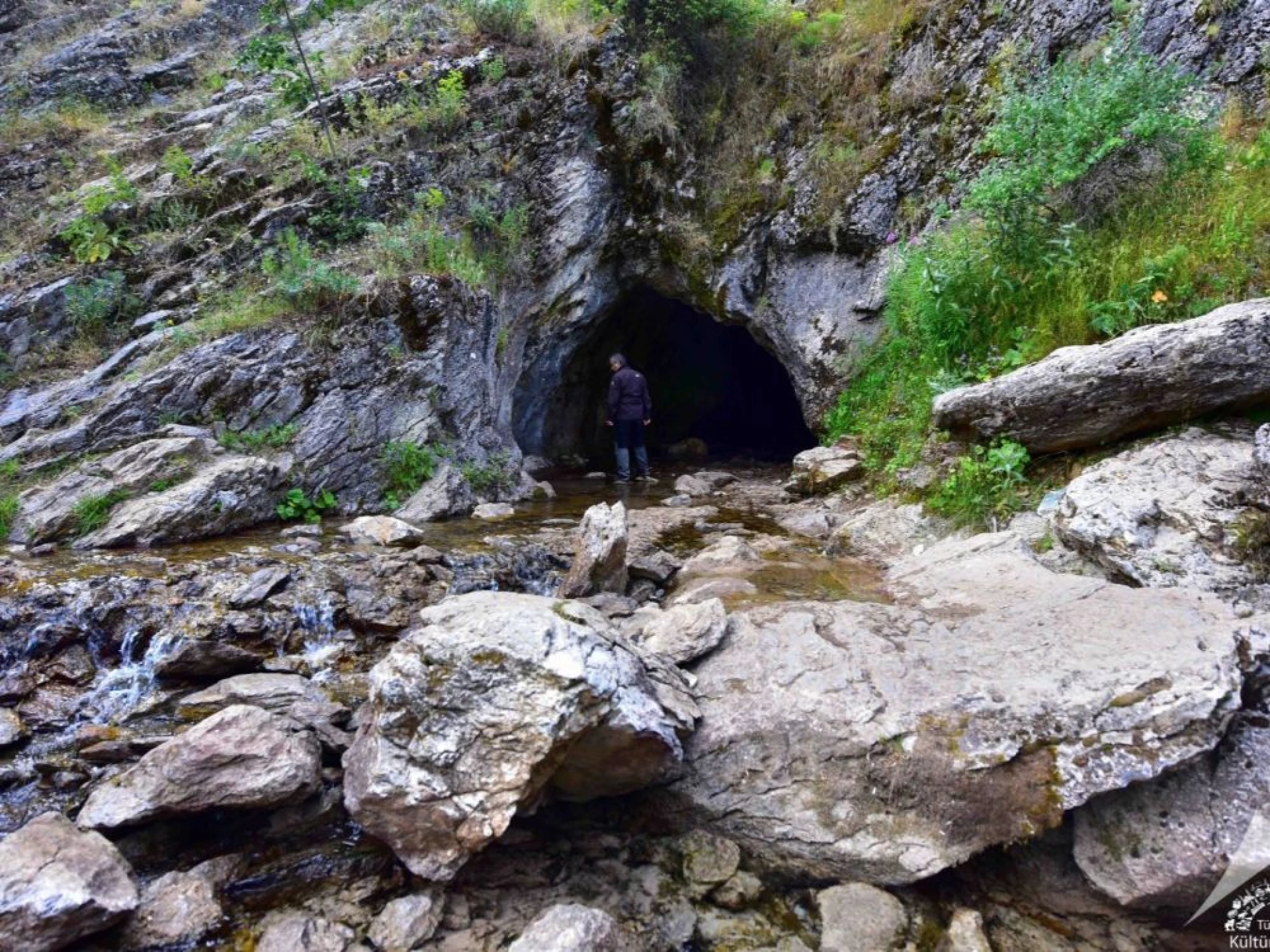 Pınargözü Cave